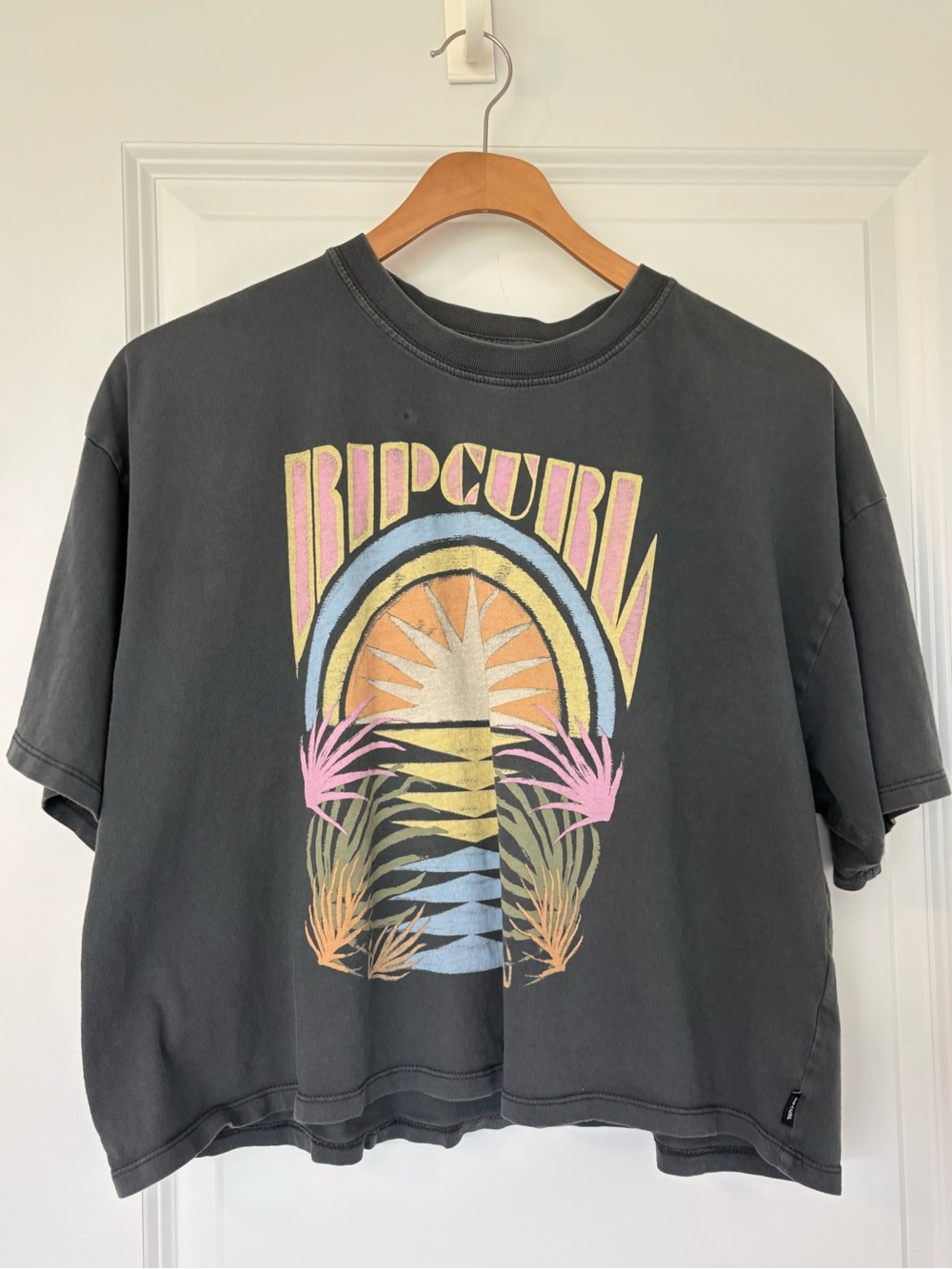 Rip Curl Crop T shirt - Size Small